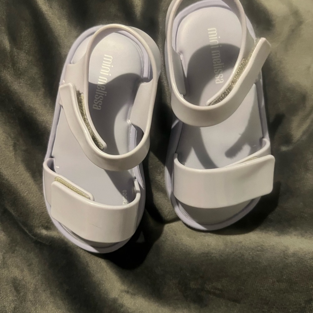 Mini Melissa Sandals - Picture 2 of 3